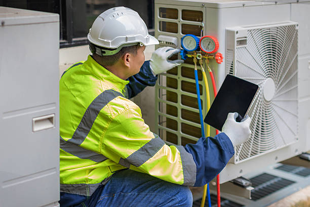 Professional Hvac technician working in Edgewood, PA